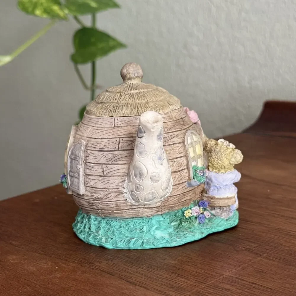 Novelty Bear Cottage Ceramic Teapot Painted Lid Animals Theme Collectible